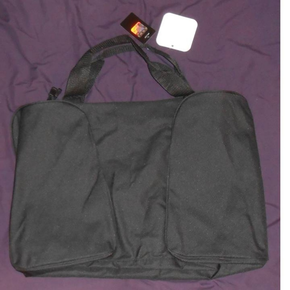 SOLD OUT! NWT PITTSBURGH STEELERS duffle bag - Picture 5 of 6